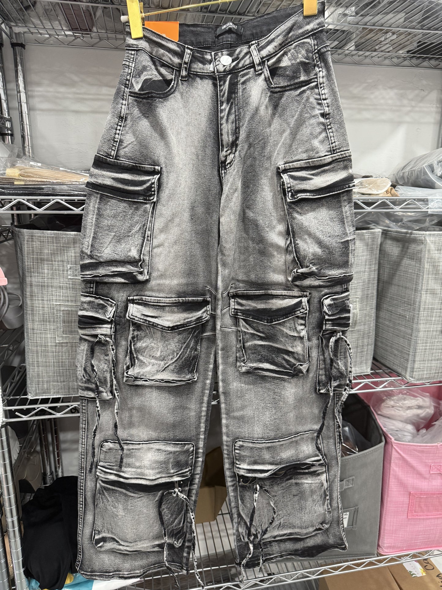 Pockets Cargo