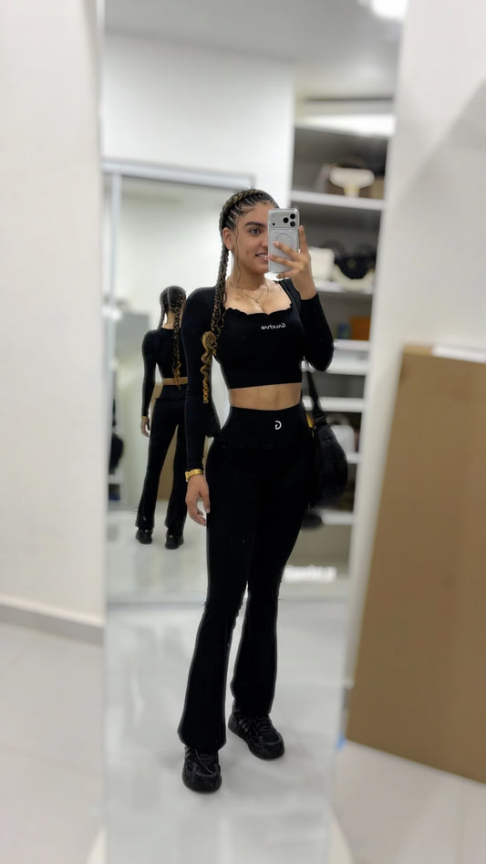 Ruffles sport set