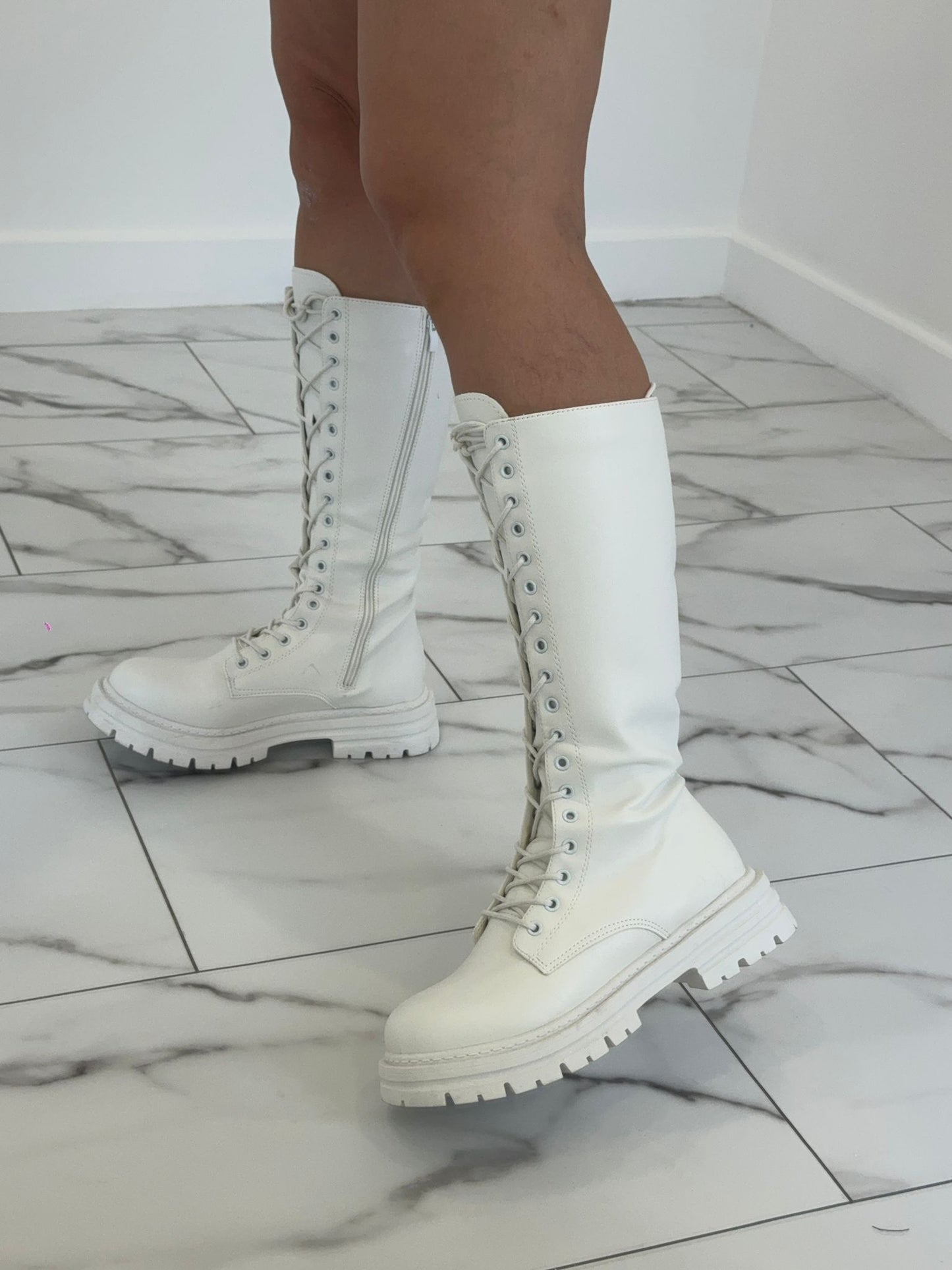 Botas combat cordones
